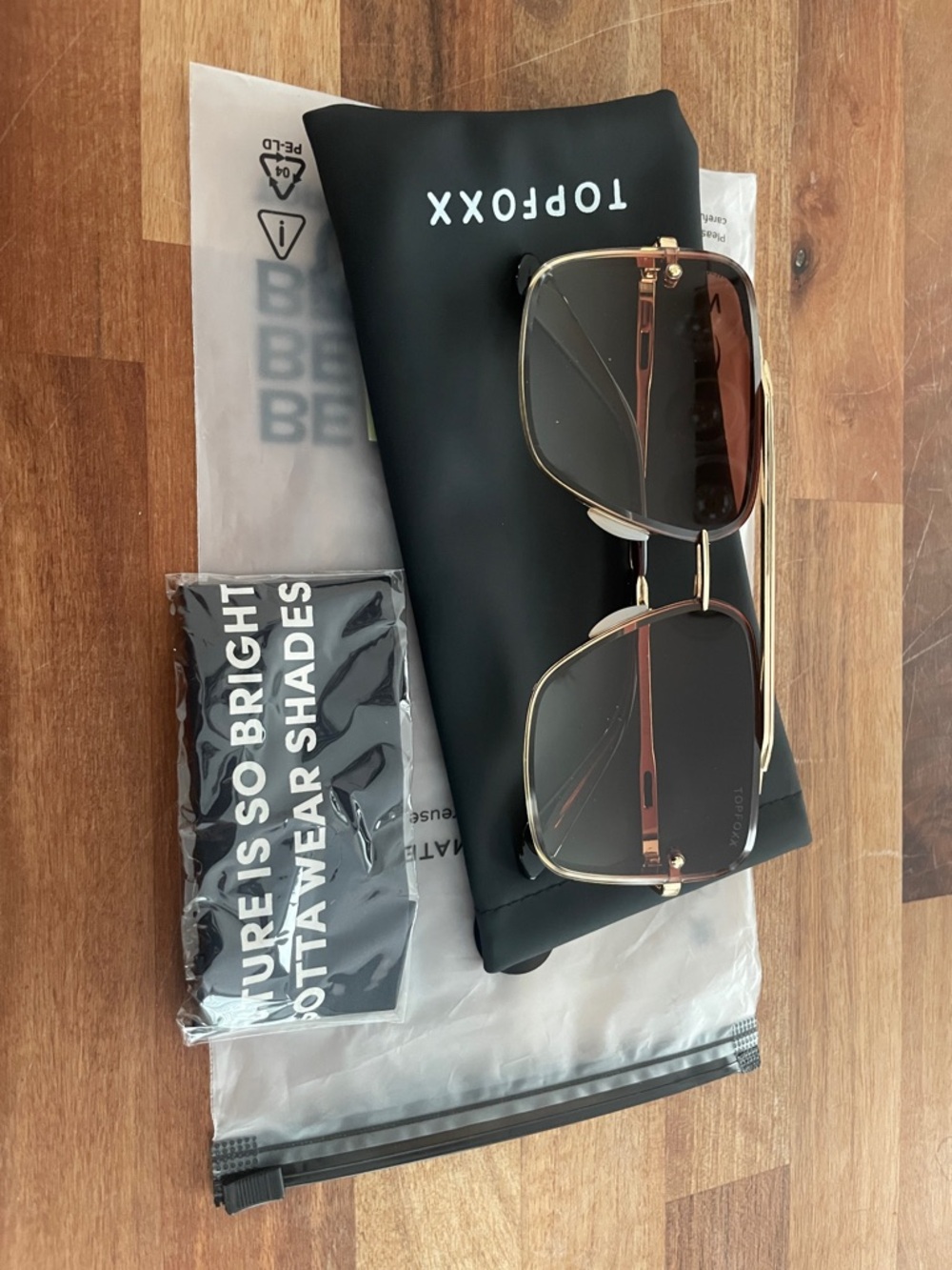 Topfoxx women’s Gold Frame Brown Lens Sunglasses with Black Case